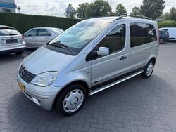 Zilver (metallic) Gebruikt 2004 Mercedes Vaneo MPV | € 4.950