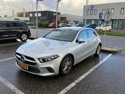 Grijs Gebruikt 2019 Mercedes A180 Business Hatchback | € 21.950 (Super prijs)