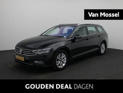 Zwart Gebruikt 2022 VW Passat Business Stationwagen | € 23.900 (Goede deal)