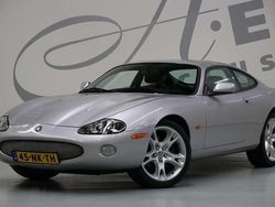 Grijs Gebruikt 2001 Jaguar XKR Coupé | € 14.950 (Super prijs)