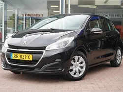 Zwart Gebruikt 2017 Peugeot 208 Active Hatchback | € 6.950 (Eerlijke prijs)