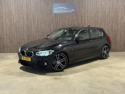 Zwart Gebruikt 2018 BMW 118 Executive Hatchback | € 13.900 (Super prijs)