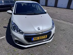 Wit Gebruikt 2017 Peugeot 208 Hatchback | € 7.500 (Goede deal)