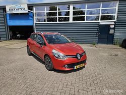 Rood Gebruikt 2013 Renault Clio GrandTour Dynamique Stationwagen | € 4.999 (Eerlijke prijs)