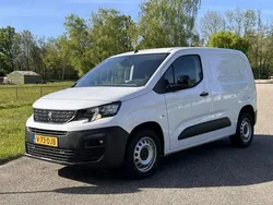 Wit Gebruikt 2024 Peugeot Partner S MPV | € 17.999 (Eerlijke prijs)