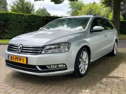 Grijs Gebruikt 2011 VW Passat Highline Stationwagen | € 7.350 (Eerlijke prijs)
