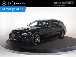 Zwart, metallic lak Gebruikt 2024 Mercedes C180 AMG line Stationwagen | € 48.850 (Iets duurder)