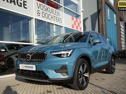 Blauw Gebruikt 2022 Volvo XC40 Plus SUV | € 37.950 (Eerlijke prijs)