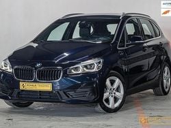 Blauw, metallic lak Gebruikt 2018 BMW 225 Active Tourer iPerformance MPV | € 14.450 (Eerlijke prijs)