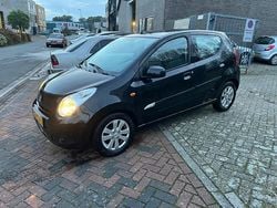 Zwart (metallic) Gebruikt 2010 Suzuki Alto Exclusive Hatchback | € 2.250 (Goede deal)
