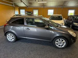 Grijs Gebruikt 2012 Opel Corsa Color Edition Hatchback | € 1.999 (Goede deal)