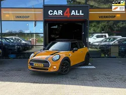 Oranje Gebruikt 2016 Mini Cooper Business Hatchback | € 13.450 (Goede deal)