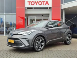 Grijs Gebruikt 2023 Toyota C-HR SUV | € 26.900 (Eerlijke prijs)