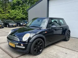 Zwart Gebruikt 2003 Mini ONE Salt Hatchback | € 1.750 (Goede deal)