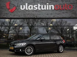 Zwart Gebruikt 2019 BMW 118 Sport Line Hatchback | € 17.850 (Super prijs)