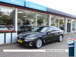 Zwart Gebruikt 2023 BMW 530e Luxury Line Sedan | € 48.980 (Iets duurder)