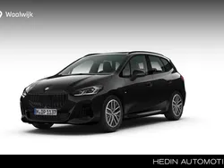 Zwart Nieuw 2025 BMW 218 Shadowline Stationwagen | € 60.480 (Duur)