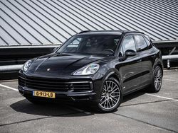Zwart Gebruikt 2017 Porsche Cayenne SUV | € 47.645 (Super prijs)