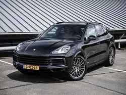 Zwart Gebruikt 2017 Porsche Cayenne SUV | € 48.850 (Super prijs)