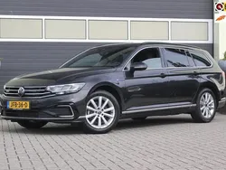 Grijs Gebruikt 2020 VW Passat Business Stationwagen | € 19.900 (Goede deal)