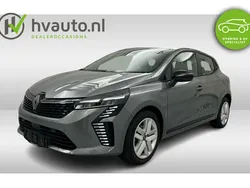 Grijs Gebruikt 2024 Renault Clio V Evolution Hatchback | € 20.195 (Eerlijke prijs)
