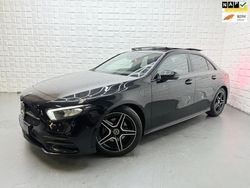 Zwart Gebruikt 2020 Mercedes A180 AMG Sedan | € 24.499 (Eerlijke prijs)