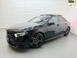 Zwart Gebruikt 2020 Mercedes A180 AMG Sedan | € 24.749 (Eerlijke prijs)