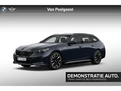 M carbonschwarz metallic (zwart metallic) Nieuw 2025 BMW i5 Comfort Edition Sedan | € 97.033