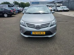 Grijs Gebruikt 2013 Toyota Avensis Business Edition Stationwagen | € 9.199 (Eerlijke prijs)