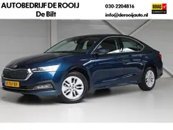 Blauw Gebruikt 2022 Skoda Octavia Business Line Hatchback | € 24.245 (Super prijs)