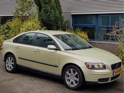 Groen Gebruikt 2005 Volvo S40 Kinetic Sedan | € 1.500 (Eerlijke prijs)