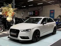Wit Gebruikt 2015 Audi A3 Hatchback | € 13.999 (Eerlijke prijs)