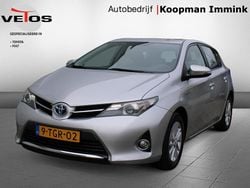 Grijs, metallic lak Gebruikt 2014 Toyota Auris Hybrid Hatchback | € 8.950 (Eerlijke prijs)