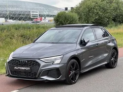 Grijs Gebruikt 2020 Audi A3 Sportback S-Line Hatchback | € 30.950 (Duur)