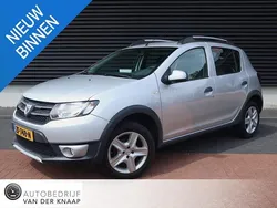 Grijs Gebruikt 2013 Dacia Sandero Lauréate Hatchback | € 5.950 (Eerlijke prijs)