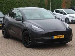 Zwart, metallic lak Gebruikt 2021 Tesla Model Y Long Range AWD SUV | € 33.750 (Iets duurder)