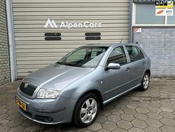 Grijs Gebruikt 2005 Skoda Fabia Elegance Hatchback | € 2.250 (Eerlijke prijs)