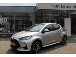Grijs Gebruikt 2023 Toyota Yaris Hatchback | € 21.940 (Eerlijke prijs)