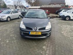 Grijs Gebruikt 2008 Renault Clio II Hatchback | € 1.250 (Eerlijke prijs)