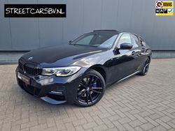 Zwart Gebruikt 2020 BMW 330e M Sport Sedan | € 26.950 (Eerlijke prijs)