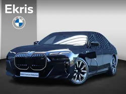 Zwart Gebruikt 2024 BMW M760e Executive Sedan | € 129.900