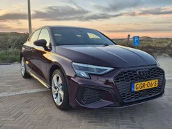 Paars Gebruikt 2021 Audi A3 S-Line Hatchback | € 26.800 (Goede deal)