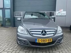 Grijs Gebruikt 2009 Mercedes B200 MPV | € 5.750 (Goede deal)
