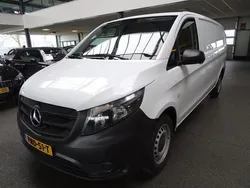 Wit Gebruikt 2022 Mercedes Vito MPV | € 17.800