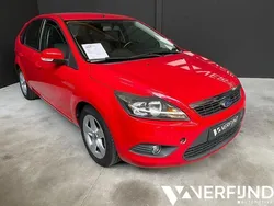 Rood Gebruikt 2011 Ford Focus Hatchback | € 3.945 (Goede deal)