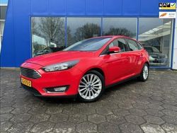 Rood Gebruikt 2016 Ford Focus Titanium Hatchback | € 6.999 (Iets duurder)