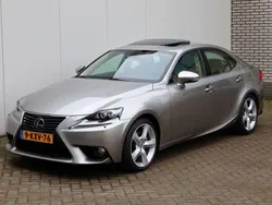 Grijs Gebruikt 2013 Lexus IS300h Luxury Line Sedan | € 23.950 (Eerlijke prijs)