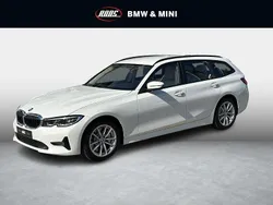 Wit Gebruikt 2019 BMW 330 Executive Stationwagen | € 26.950 (Eerlijke prijs)