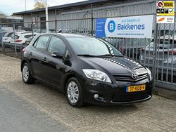 Zwart Gebruikt 2011 Toyota Auris Hatchback | € 6.495 (Eerlijke prijs)