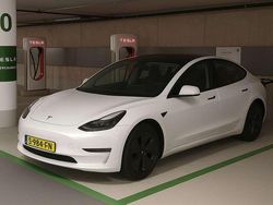 Wit Gebruikt 2022 Tesla Model 3 Long Range AWD Sedan | € 29.950 (Eerlijke prijs)